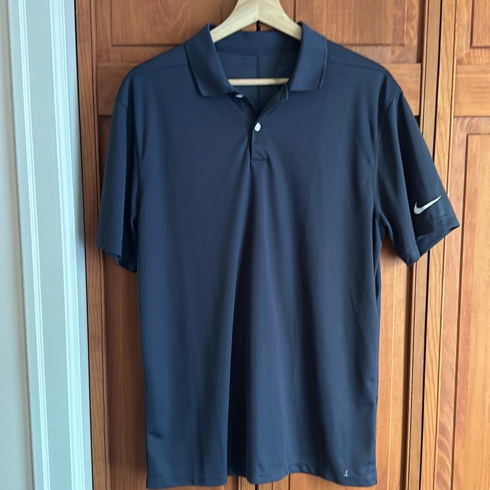 Nike dri-fit men’s golf shirt - size medium
